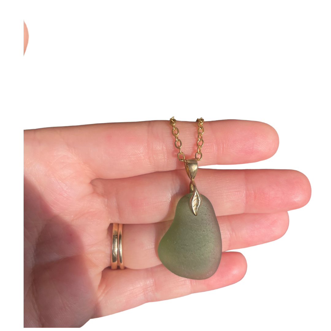 Leaf Sea Glass Pendant Necklace in Light Green